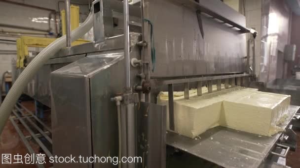 在生產(chǎn)線的奶成品