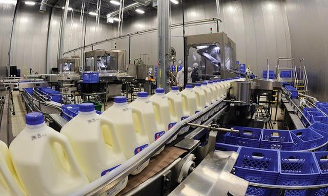 不銹鋼方管架構管案例 乳制品加工廠的灌裝設備支架